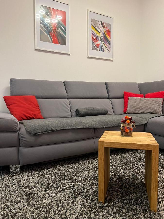Mm Split Apartment - 5 Min By Car To The Beach & City Center - Free Public Parking 외부 사진